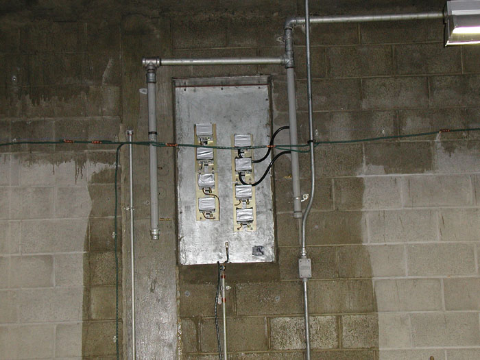 Center Wave Guide Port